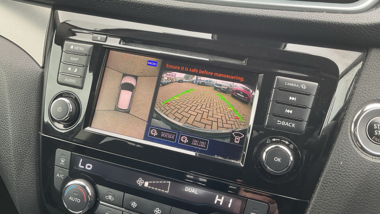 Nissan Qashqai 1.3 DiG-T N-Connecta 5dr Petrol Hatchback